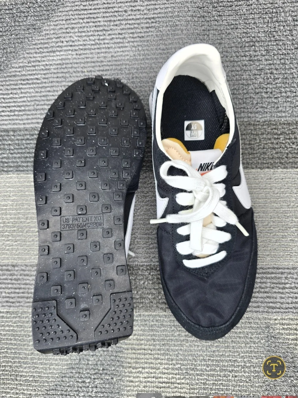 Nike Kid's 5 Youth Black and White Waffle Trainer Retro Runner Sneakers